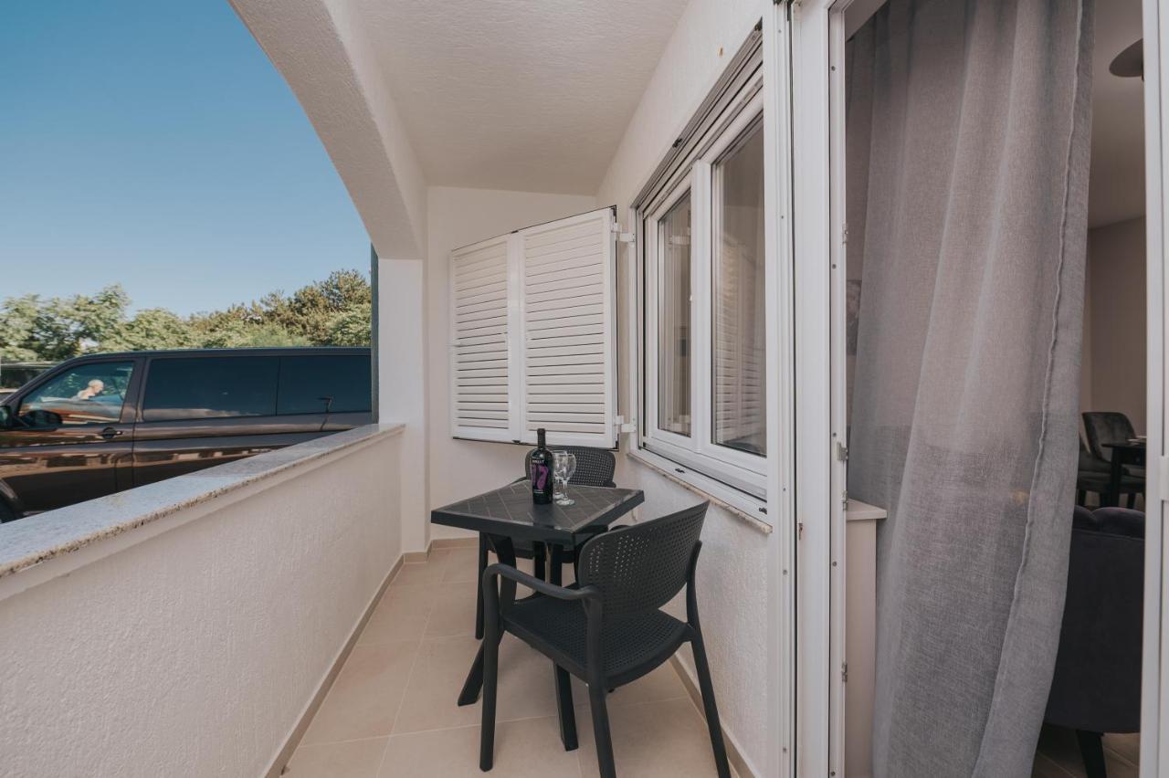 Apartments Virgine Maria I Baska  Luaran gambar